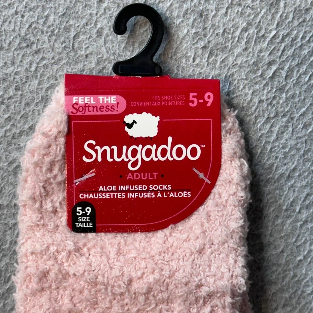 Snugadoo Socks Womens 5-9 Pink Aloe Infused Fuzzy Crew Soft Cozy Loungewear